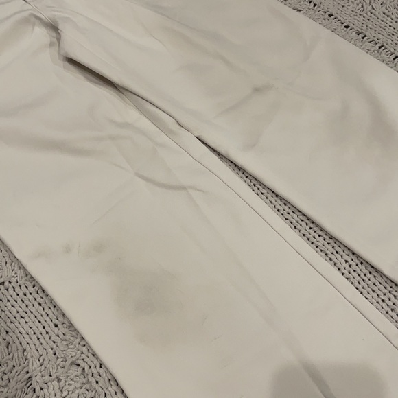 Under Armour Pants < - Picture 7 of 10